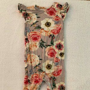 POSH PEANUT  RUFFLED CAP SLEEVE ROMPER | CASSIE